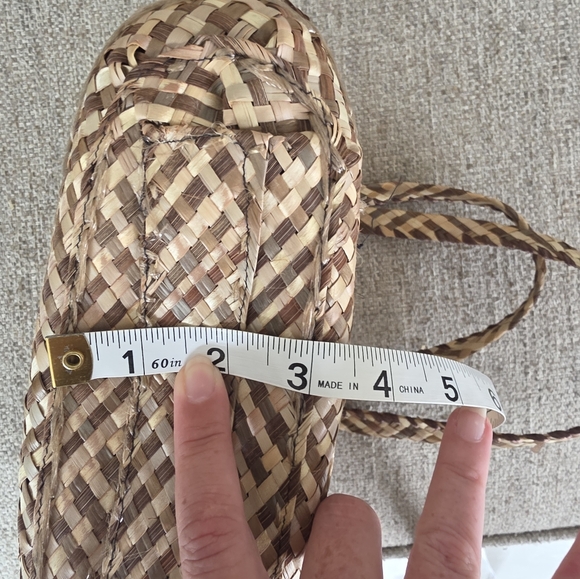 Women’s Straw Purse - Picture 7 of 10